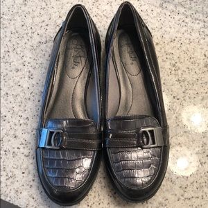 Silver gray shoes size 7